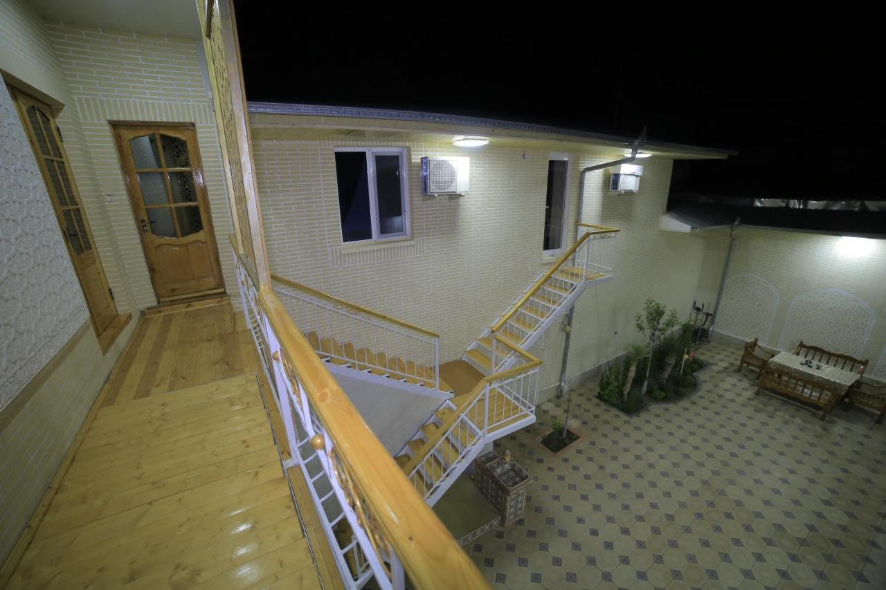 Hanifa Bukhara Bagian luar foto