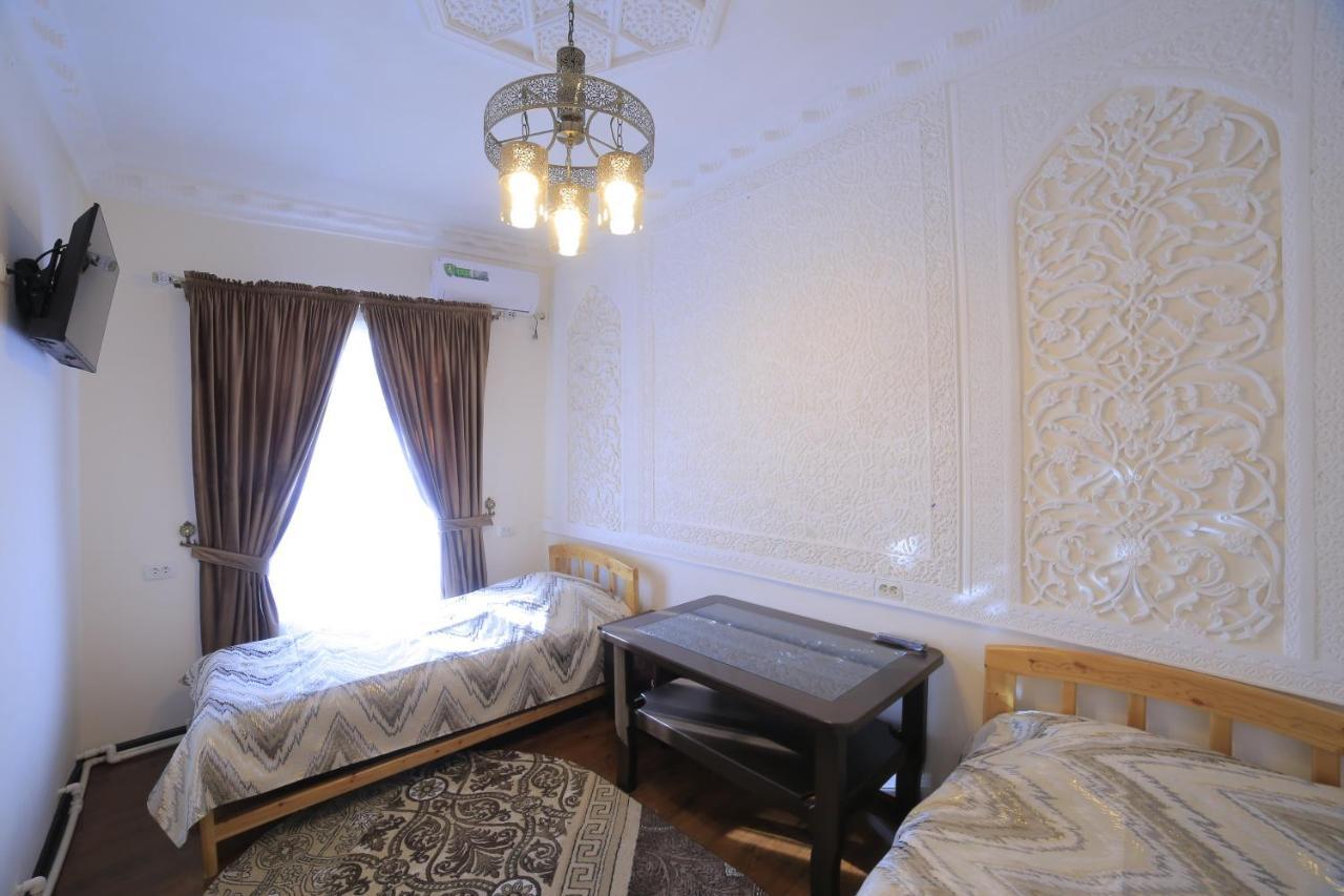 Hanifa Bukhara Bagian luar foto