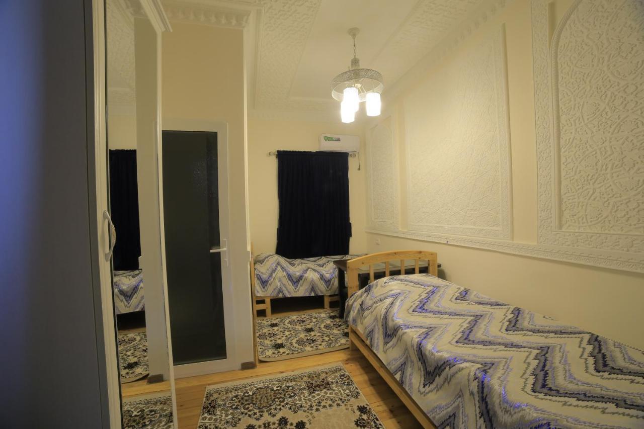 Hanifa Bukhara Bagian luar foto