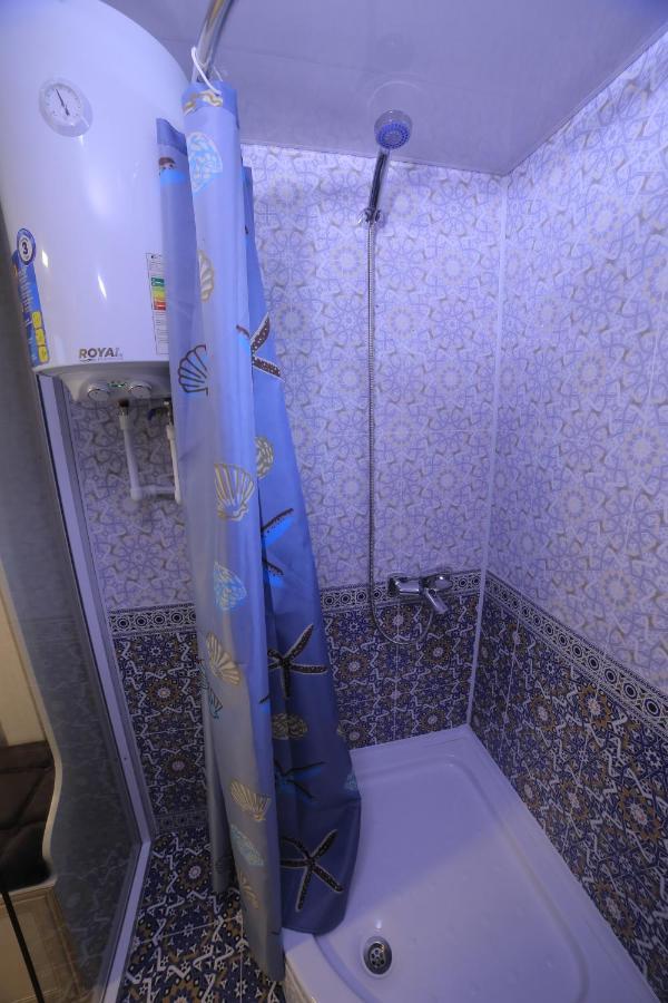 Hanifa Bukhara Bagian luar foto
