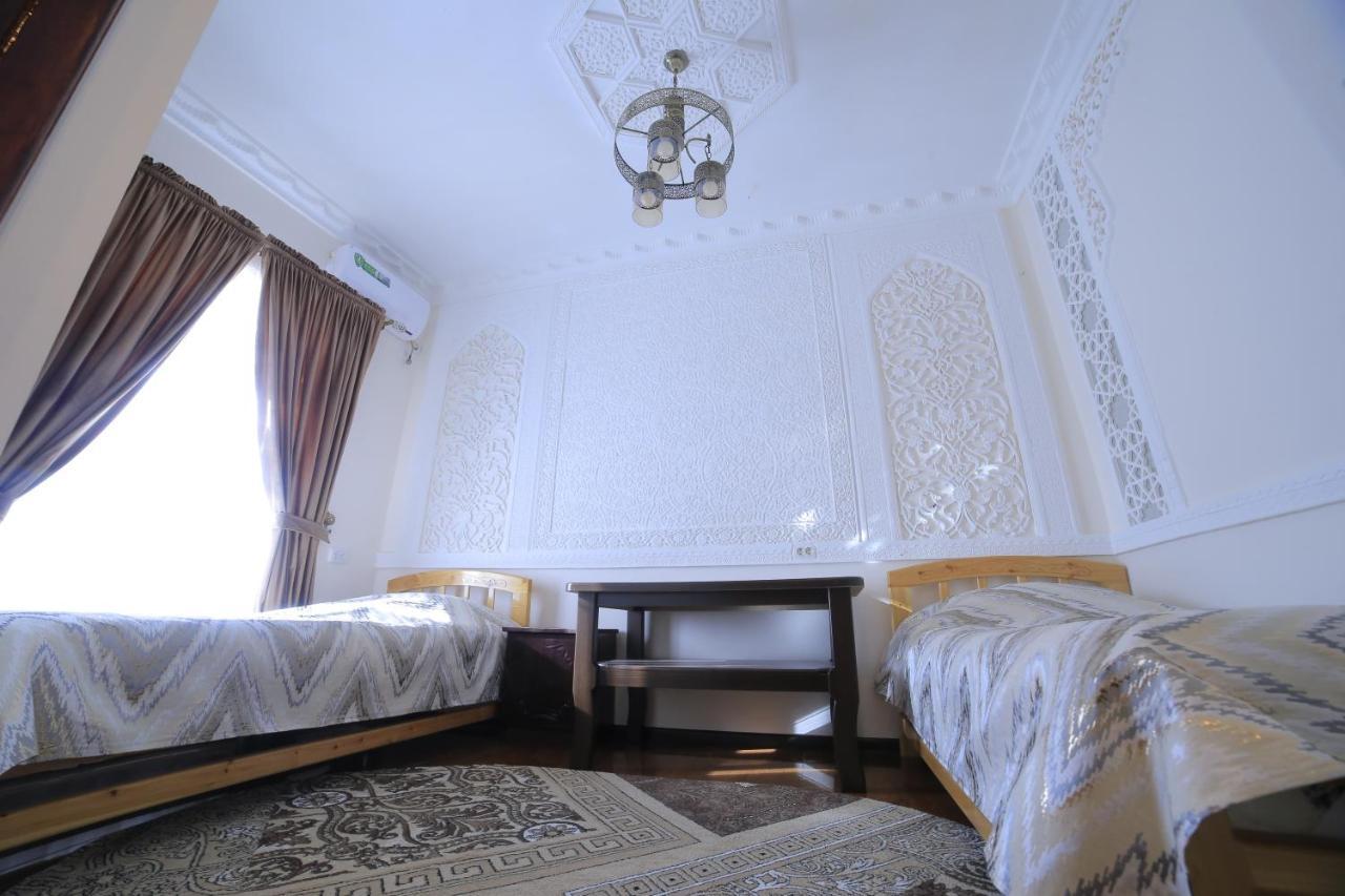 Hanifa Bukhara Bagian luar foto